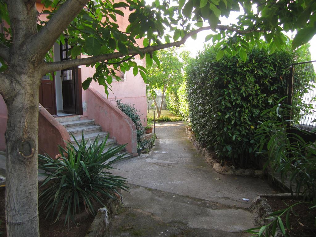 Guest House Ilona PUY Exterior foto